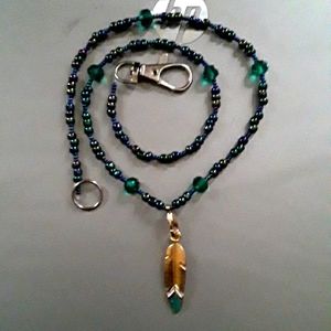 Mens Good Looking Iridescent Native Feather Necklace